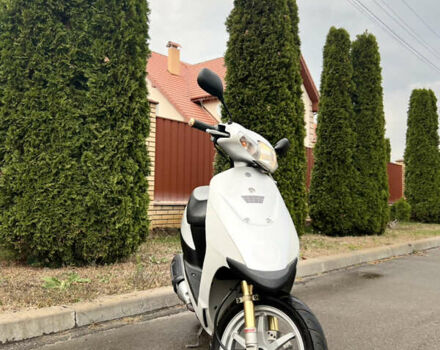 Серый Сузуки ZZ 50, объемом двигателя 49.9 л и пробегом 8 тыс. км за 850 $, фото 1 на Automoto.ua