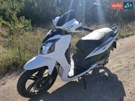 Білий Сім Сімфоні, об'ємом двигуна 0 л та пробігом 4 тис. км за 1500 $, фото 1 на Automoto.ua