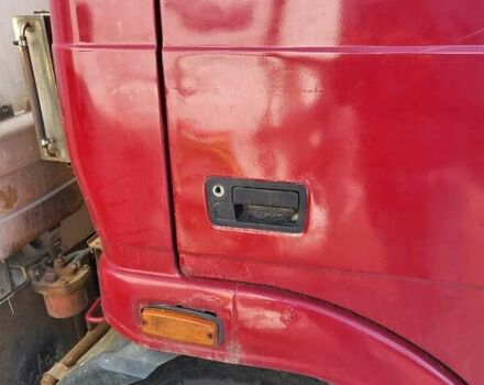 Красный TATA Т 713, объемом двигателя 5.68 л и пробегом 300 тыс. км за 4000 $, фото 3 на Automoto.ua