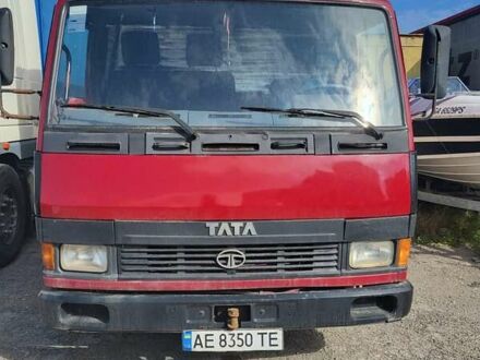 TATA Т 713 2010 в Днепре (Днепропетровске) на Automoto.ua Красный TATA Т 713, объемом двигателя 5.68 л и пробегом 300 тыс. км за 4000 $, фото 1 на Automoto.ua