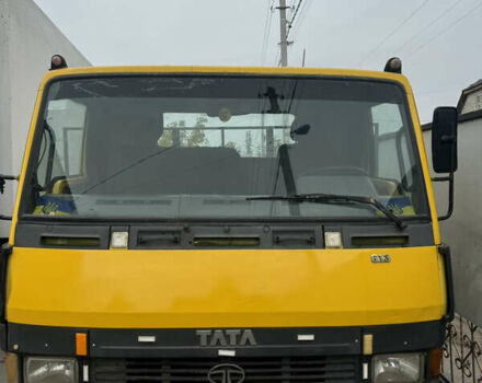 Жовтий TATA T 713, об'ємом двигуна 5.7 л та пробігом 359 тис. км за 6300 $, фото 1 на Automoto.ua