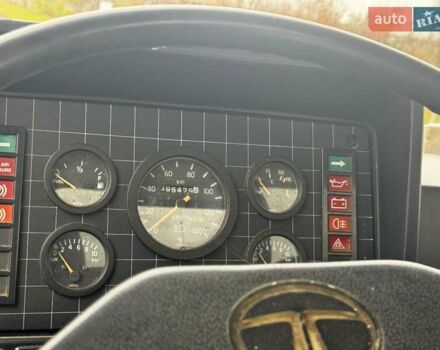 Белый TATA LPT 613, объемом двигателя 5.67 л и пробегом 395 тыс. км за 2800 $, фото 1 на Automoto.ua