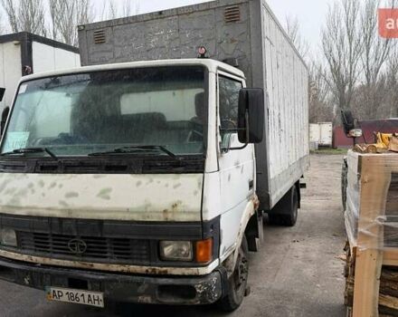 Белый TATA LPT 613, объемом двигателя 5.7 л и пробегом 320 тыс. км за 2826 $, фото 1 на Automoto.ua