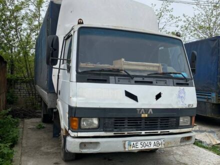 Белый TATA LPT 613, объемом двигателя 5.68 л и пробегом 400 тыс. км за 4400 $, фото 1 на Automoto.ua