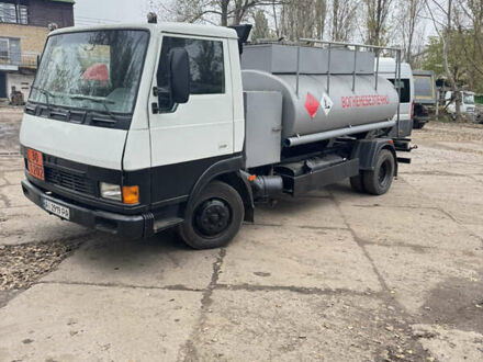 TATA LPT 613 2008 в Киеве на Automoto.ua Красный TATA LPT 613, объемом двигателя 5.67 л и пробегом 380 тыс. км за 15700 $, фото 1 на Automoto.ua