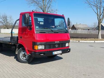 Красный TATA LPT 613, объемом двигателя 5.68 л и пробегом 400 тыс. км за 12500 $, фото 1 на Automoto.ua
