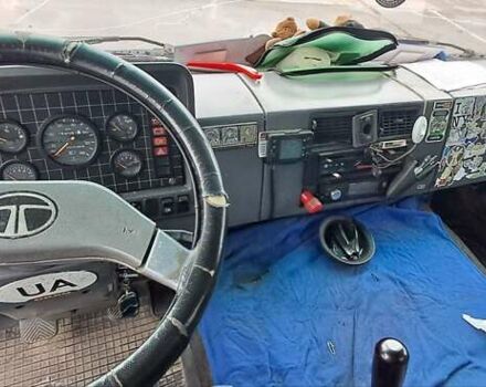 Синий TATA LPT 613, объемом двигателя 5.68 л и пробегом 270 тыс. км за 5400 $, фото 4 на Automoto.ua