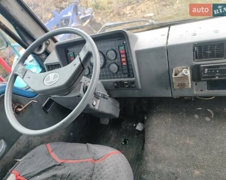 Синий TATA LPT 613, объемом двигателя 5.68 л и пробегом 400 тыс. км за 4021 $, фото 2 на Automoto.ua