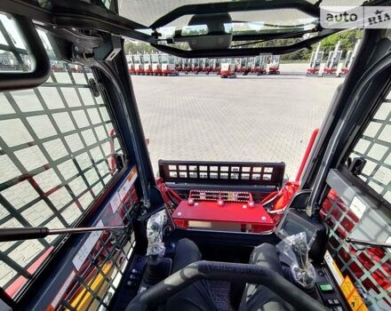 Серый Такеучи ТЛ, объемом двигателя 3.33 л и пробегом 0 тыс. км за 74727 $, фото 7 на Automoto.ua