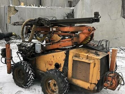 Tamrock Коммандо 1992 в Житомире на Automoto.ua Tamrock Коммандо, объемом двигателя 0 л и пробегом 1 тыс. км за 30000 $, фото 1 на Automoto.ua