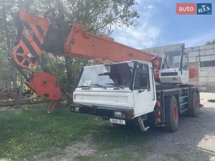 Терекс PPM 1995 в Полтаве на Automoto.ua Белый Терекс PPM, объемом двигателя 0 л и пробегом 0 тыс. км за 72500 $, фото 1 на Automoto.ua