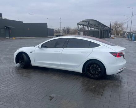 Белый Тесла Модель 3, объемом двигателя 0 л и пробегом 140 тыс. км за 14500 $, фото 7 на Automoto.ua