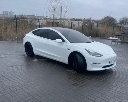 Белый Тесла Модель 3, объемом двигателя 0 л и пробегом 140 тыс. км за 14500 $, фото 3 на Automoto.ua