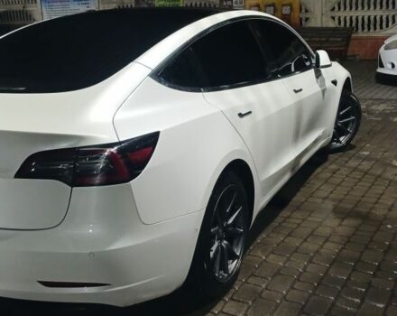 Белый Тесла Модель 3, объемом двигателя 0 л и пробегом 85 тыс. км за 13500 $, фото 4 на Automoto.ua