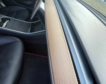 Білий Тесла Модель 3, об'ємом двигуна 0 л та пробігом 164 тис. км за 19500 $, фото 14 на Automoto.ua