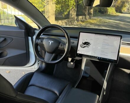 Белый Тесла Модель 3, объемом двигателя 0 л и пробегом 114 тыс. км за 16000 $, фото 8 на Automoto.ua