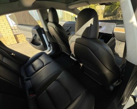 Белый Тесла Модель 3, объемом двигателя 0 л и пробегом 114 тыс. км за 16000 $, фото 12 на Automoto.ua