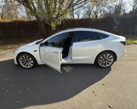 Белый Тесла Модель 3, объемом двигателя 0 л и пробегом 114 тыс. км за 16000 $, фото 3 на Automoto.ua