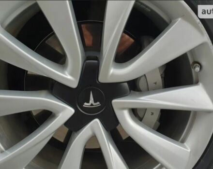 Белый Тесла Модель 3, объемом двигателя 0 л и пробегом 39 тыс. км за 25200 $, фото 8 на Automoto.ua