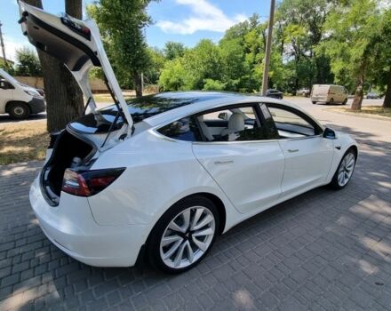 Білий Тесла Модель 3, об'ємом двигуна 0 л та пробігом 92 тис. км за 18502 $, фото 16 на Automoto.ua