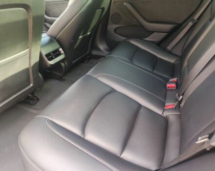 Белый Тесла Модель 3, объемом двигателя 0 л и пробегом 95 тыс. км за 20999 $, фото 7 на Automoto.ua