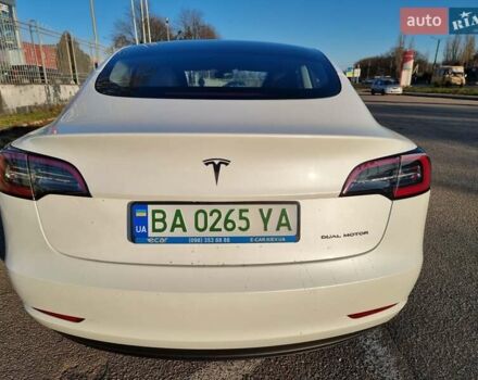 Білий Тесла Модель 3, об'ємом двигуна 0 л та пробігом 5 тис. км за 31999 $, фото 32 на Automoto.ua