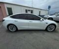 Белый Тесла Модель 3, объемом двигателя 0 л и пробегом 47 тыс. км за 16002 $, фото 6 на Automoto.ua