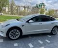 Белый Тесла Модель 3, объемом двигателя 0 л и пробегом 100 тыс. км за 19800 $, фото 4 на Automoto.ua