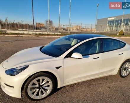 Білий Тесла Модель 3, об'ємом двигуна 0 л та пробігом 5 тис. км за 31999 $, фото 4 на Automoto.ua