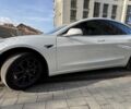 Белый Тесла Модель 3, объемом двигателя 0 л и пробегом 136 тыс. км за 16450 $, фото 2 на Automoto.ua