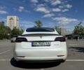 Білий Тесла Модель 3, об'ємом двигуна 0 л та пробігом 82 тис. км за 16400 $, фото 5 на Automoto.ua
