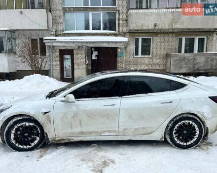 Белый Тесла Модель 3, объемом двигателя 0 л и пробегом 165 тыс. км за 16200 $, фото 4 на Automoto.ua