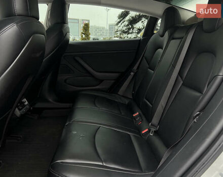 Білий Тесла Модель 3, об'ємом двигуна 0 л та пробігом 165 тис. км за 16500 $, фото 14 на Automoto.ua