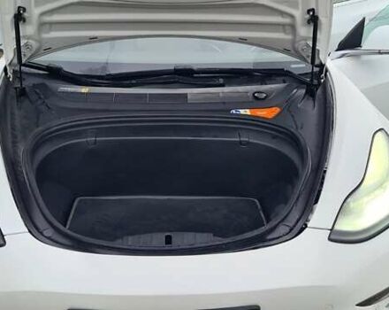 Белый Тесла Модель 3, объемом двигателя 0 л и пробегом 247 тыс. км за 13950 $, фото 9 на Automoto.ua