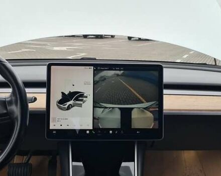 Белый Тесла Модель 3, объемом двигателя 0 л и пробегом 247 тыс. км за 13950 $, фото 22 на Automoto.ua