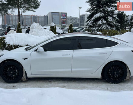 Білий Тесла Модель 3, об'ємом двигуна 0 л та пробігом 165 тис. км за 16500 $, фото 3 на Automoto.ua