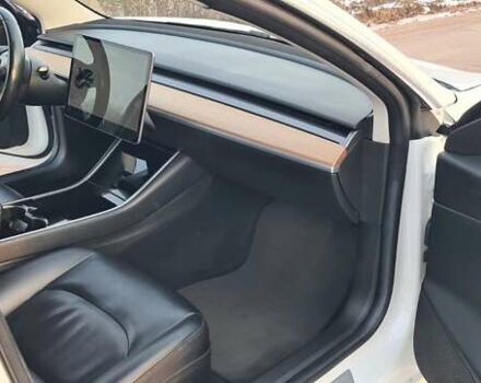 Белый Тесла Модель 3, объемом двигателя 0 л и пробегом 190 тыс. км за 13450 $, фото 9 на Automoto.ua