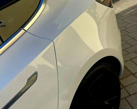 Тесла Модель 3 2017 в Львове на Automoto.ua Белый Тесла Модель 3, объемом двигателя 0 л и пробегом 199 тыс. км за 15999 $, фото 7 на Automoto.ua