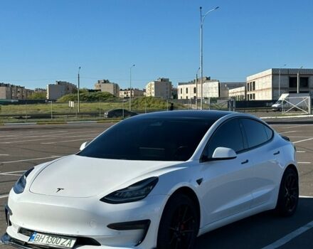 Білий Тесла Модель 3, об'ємом двигуна 0 л та пробігом 89 тис. км за 16500 $, фото 2 на Automoto.ua
