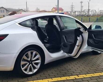 Белый Тесла Модель 3, объемом двигателя 0 л и пробегом 247 тыс. км за 13950 $, фото 12 на Automoto.ua