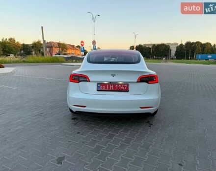 Белый Тесла Модель 3, объемом двигателя 0 л и пробегом 255 тыс. км за 13400 $, фото 75 на Automoto.ua