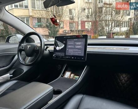 Белый Тесла Модель 3, объемом двигателя 0 л и пробегом 86 тыс. км за 19999 $, фото 12 на Automoto.ua