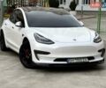 Белый Тесла Модель 3, объемом двигателя 0 л и пробегом 86 тыс. км за 19999 $, фото 4 на Automoto.ua