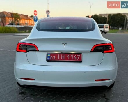Белый Тесла Модель 3, объемом двигателя 0 л и пробегом 255 тыс. км за 13400 $, фото 76 на Automoto.ua