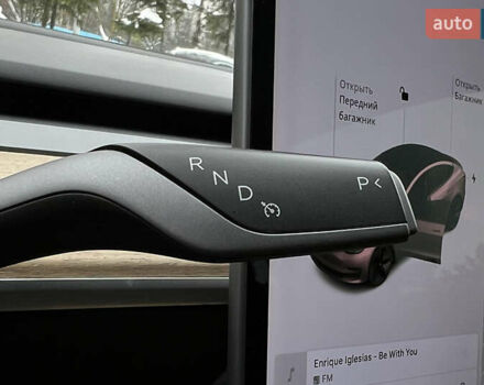 Білий Тесла Модель 3, об'ємом двигуна 0 л та пробігом 165 тис. км за 16500 $, фото 12 на Automoto.ua