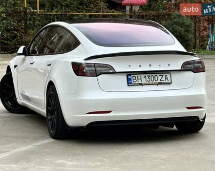 Белый Тесла Модель 3, объемом двигателя 0 л и пробегом 86 тыс. км за 19999 $, фото 7 на Automoto.ua