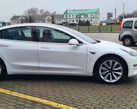 Белый Тесла Модель 3, объемом двигателя 0 л и пробегом 247 тыс. км за 13950 $, фото 4 на Automoto.ua