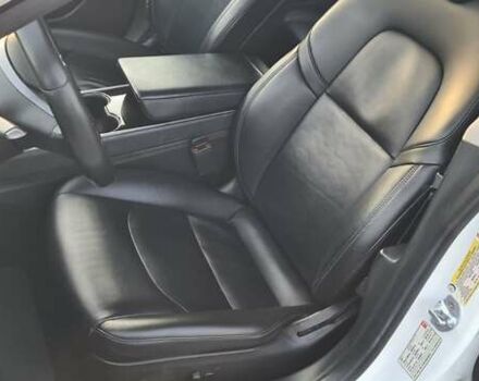 Белый Тесла Модель 3, объемом двигателя 0 л и пробегом 190 тыс. км за 13450 $, фото 7 на Automoto.ua