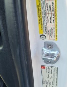 Белый Тесла Модель 3, объемом двигателя 0 л и пробегом 220 тыс. км за 13750 $, фото 18 на Automoto.ua