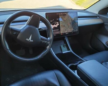 Тесла Модель 3 2017 в Львове на Automoto.ua Белый Тесла Модель 3, объемом двигателя 0 л и пробегом 199 тыс. км за 15999 $, фото 24 на Automoto.ua